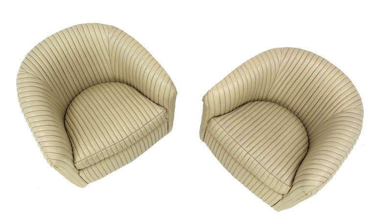 American Pair of Mid-Century Modern Baughman Swivel Lounge Chairs in Ribbed Leather