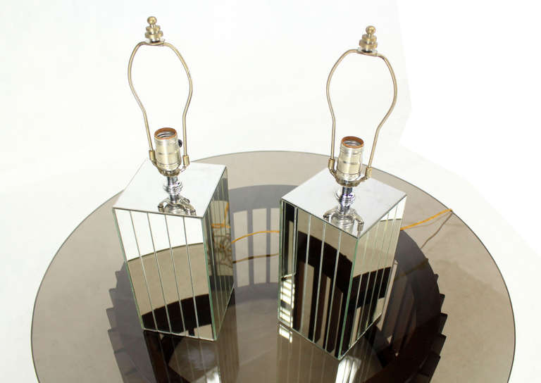 20th Century Pair of Cube Shape Mid-Century Modern Mirrored Table Lamps