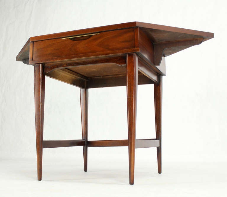 Mid Century Danish Modern Walnut Corner Desk In Excellent Condition In Rockaway, NJ