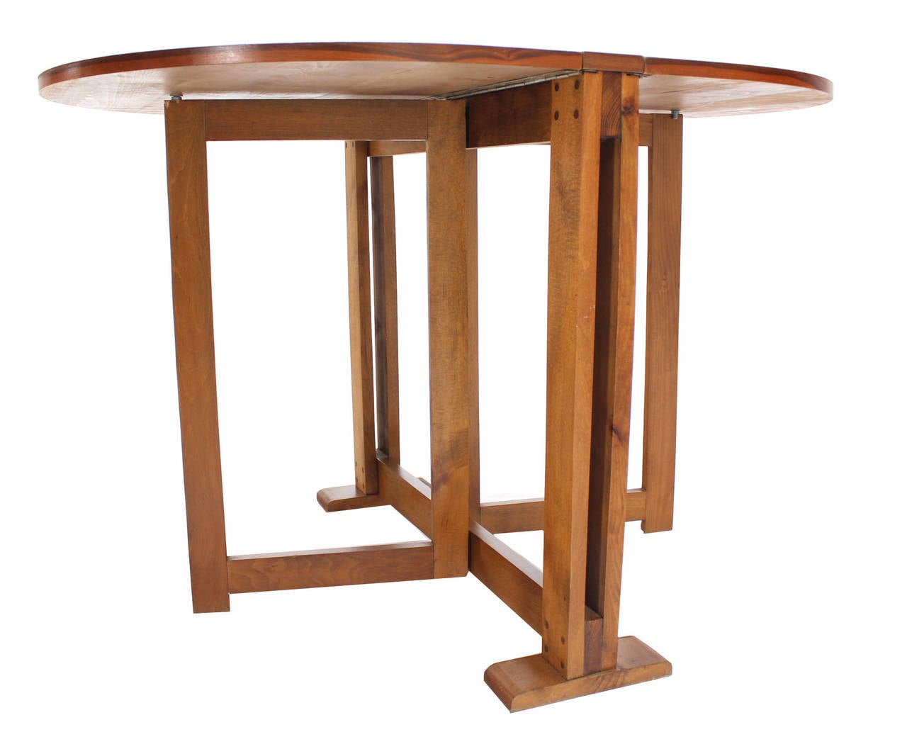 Danish Mid-Century Modern Walnut Drop-Leaf Dining or Breakfast Table In Excellent Condition In Rockaway, NJ