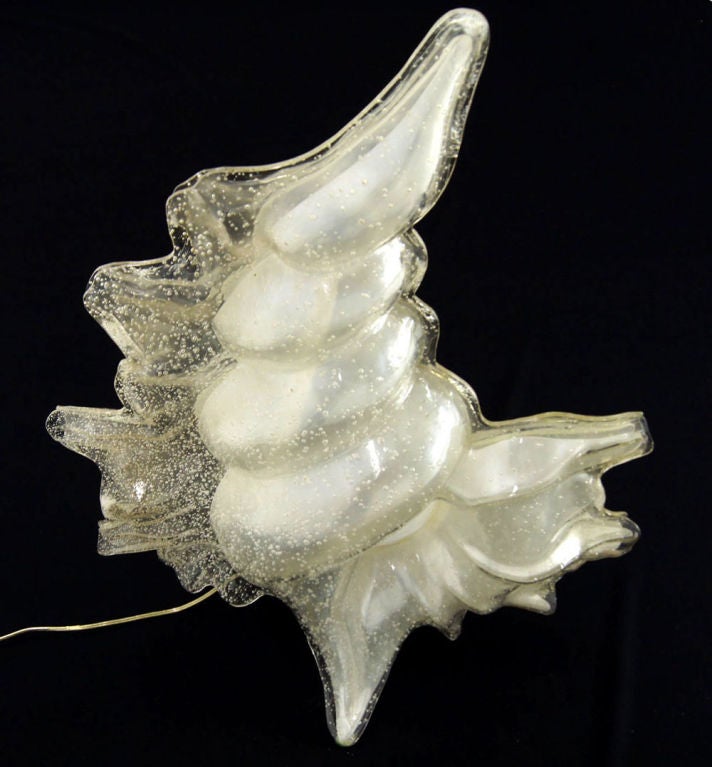 Acrylic Shell Form Table Lamp