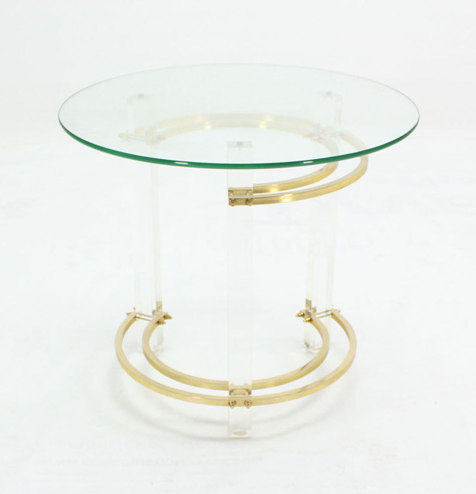 Charles Hollis Jones Round Lucite and Brass Side Table In Excellent Condition In Rockaway, NJ