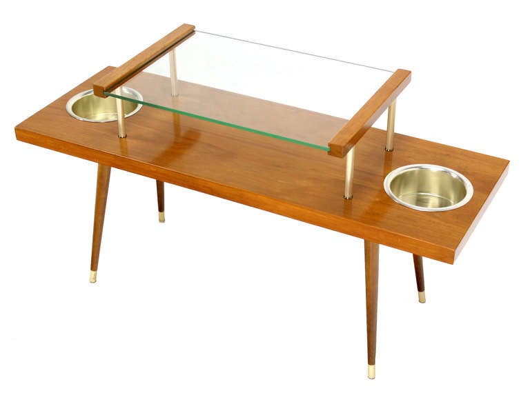 Mid-Century Modern Walnut and Glass-Top Console Table with Planters In Excellent Condition In Rockaway, NJ