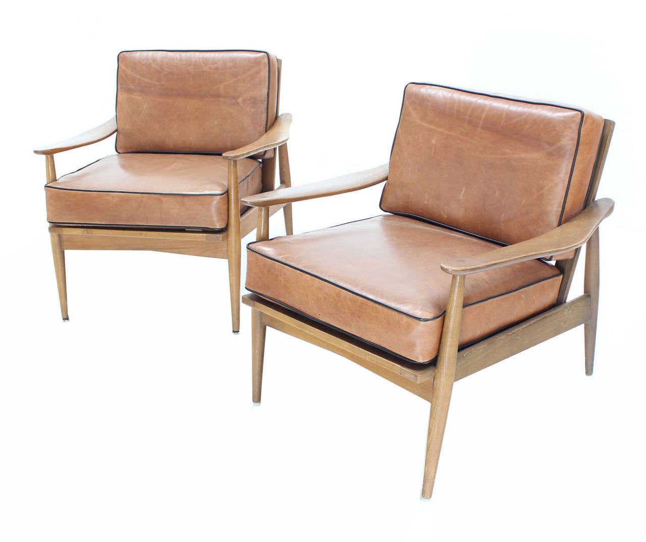 Pair of Danish Mid-Century Modern Leather Upholstery Lounge Chairs 4