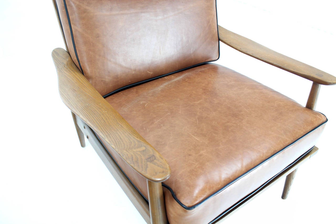 Pair of Danish Mid-Century Modern Leather Upholstery Lounge Chairs 3