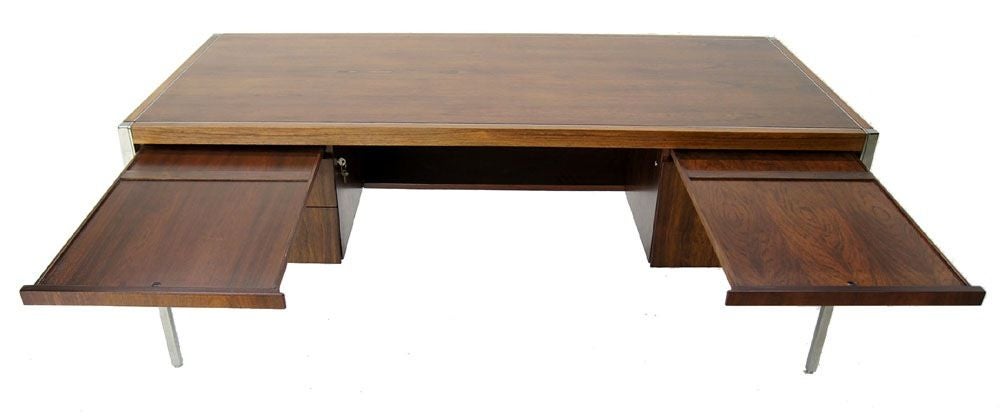 Mid Century Modern Rosewood Desk by Richard Schultz for Knoll 4