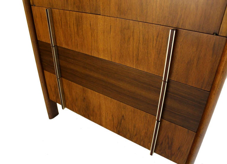 John Widdicomb Mid-Century Modern Walnut High Chest Dresser In Excellent Condition In Rockaway, NJ