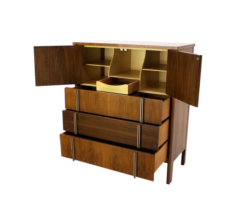 Very nice mid-century modern high chest by Dale Ford for John Widdicomb.