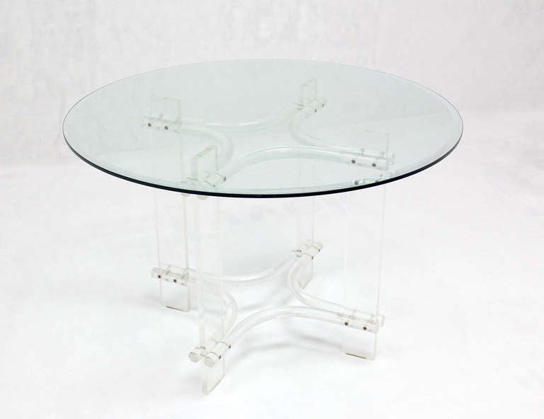 20th Century Lucite Base Round Glass Top Mid-Century Modern Gueridon  Occasional Dining Table