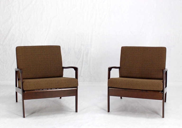 Pair of Danish Mid-Century Modern Lounge Chairs 1