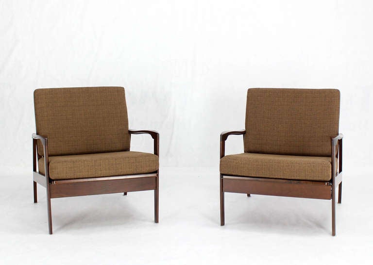 Pair of Danish Mid-Century Modern Lounge Chairs 4