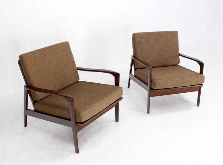 Pair of Danish Mid-Century Modern Lounge Chairs 5