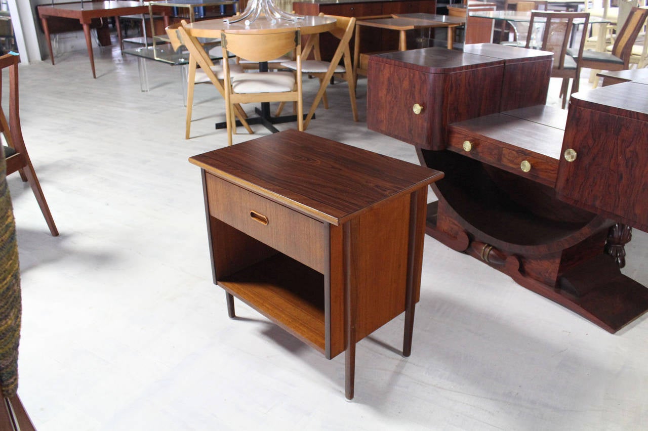 Very nice Danish modern end table or night stand.