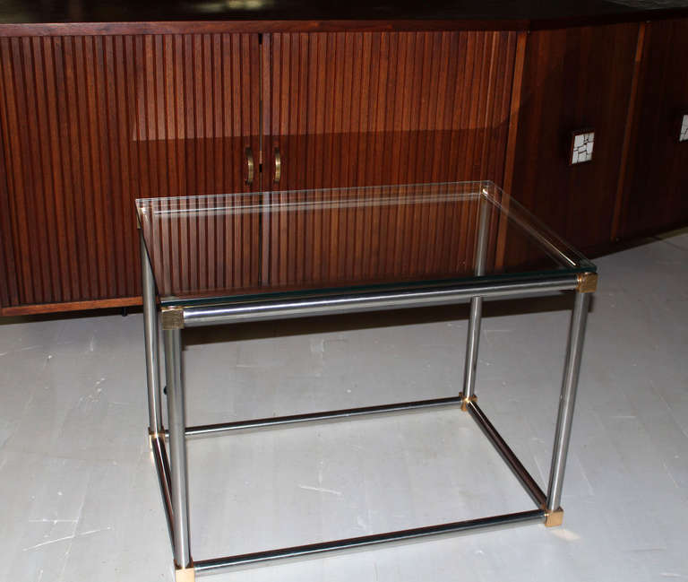 Chrome, Brass and Glass Cube Shape Mid-Century Modern Side Table by Mastercraft In Excellent Condition In Rockaway, NJ