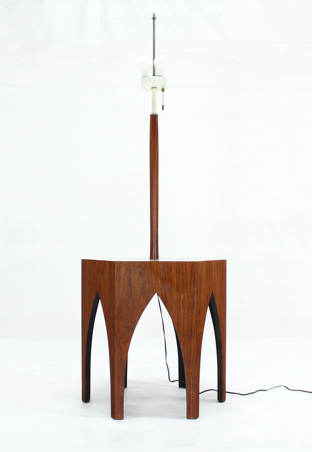 Tile and Oiled Walnut Floor Lamp Side Table atr. to Harvey Probber In Excellent Condition In Rockaway, NJ