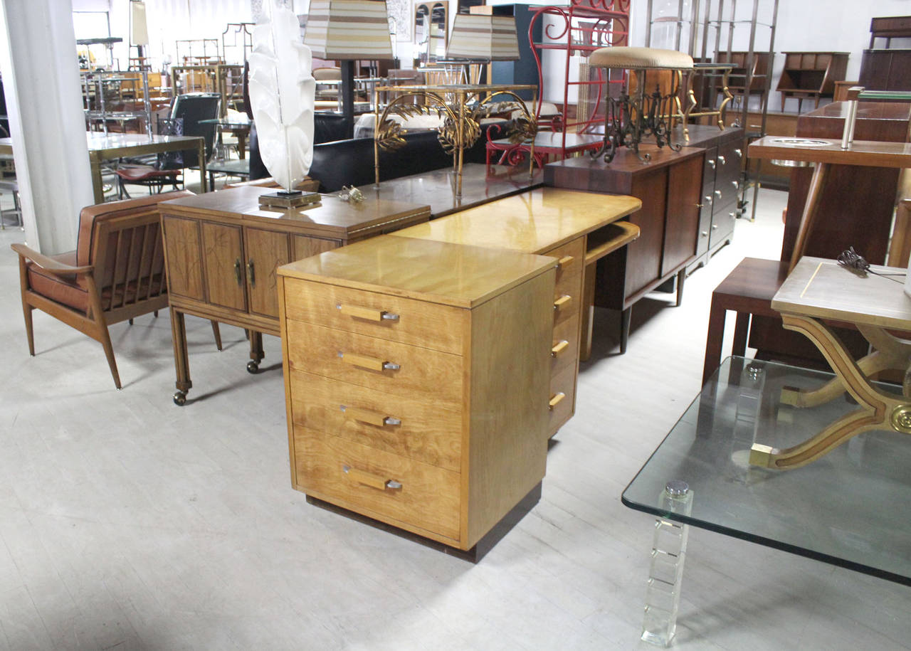 Mid-Century Modern Johnson Furniture Four-Drawer Birch Cabinet Bachelor Chest