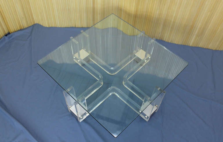Mid-Century Modern Lucite Thick Glass-Top Square Coffee Table In Good Condition In Rockaway, NJ