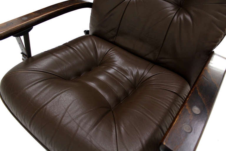 Danish Mid Century Modern Leather Recliner Lounge Chair In Excellent Condition In Rockaway, NJ