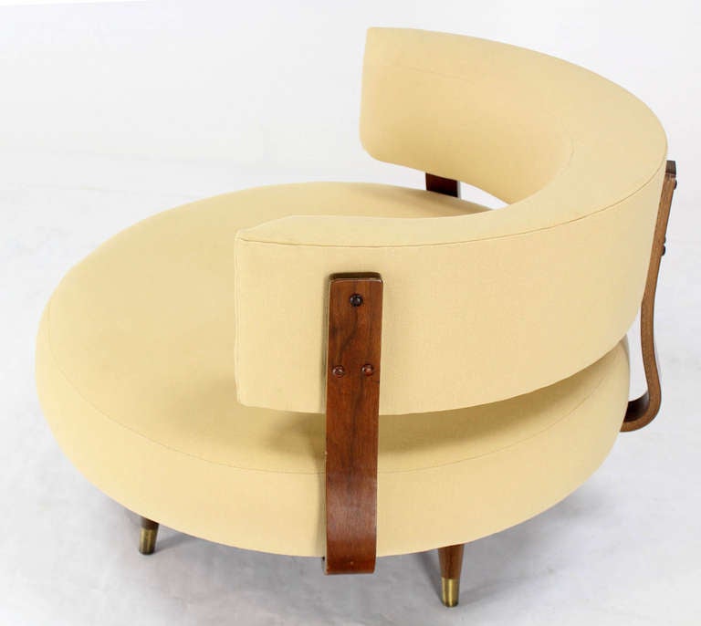 Mid-Century Modern Round Swivel Lounge Chair by Adrian Pearsall 1