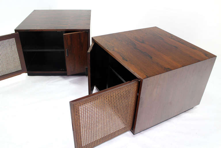 Pair of Midcentury Rosewood, Cube End Tables in the Style of Harvey Probber 1