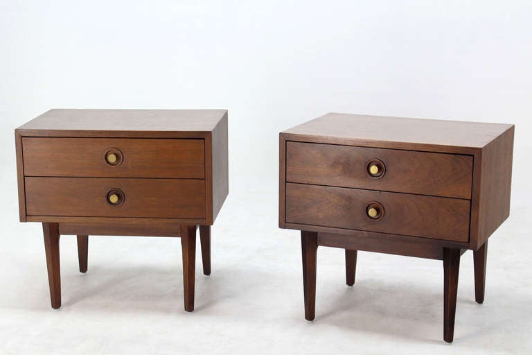 Pair of Mid-Century Modern, Two-Drawer Night Stands or End Tables 3