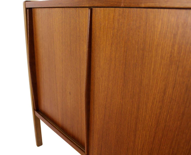 Scandinavian Modern Mid Century Danish Modern Teak Petit Credenza Cabinet w/ Sliding Doors