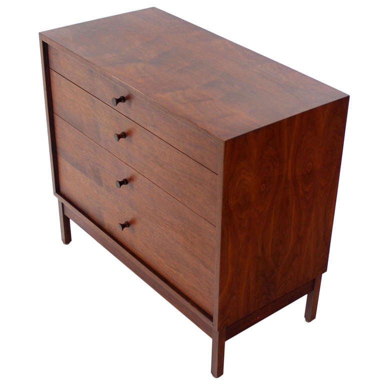 Mid Century Modern Walnut Four Drawer Bachelor Dresser For Sale at 1stdibs