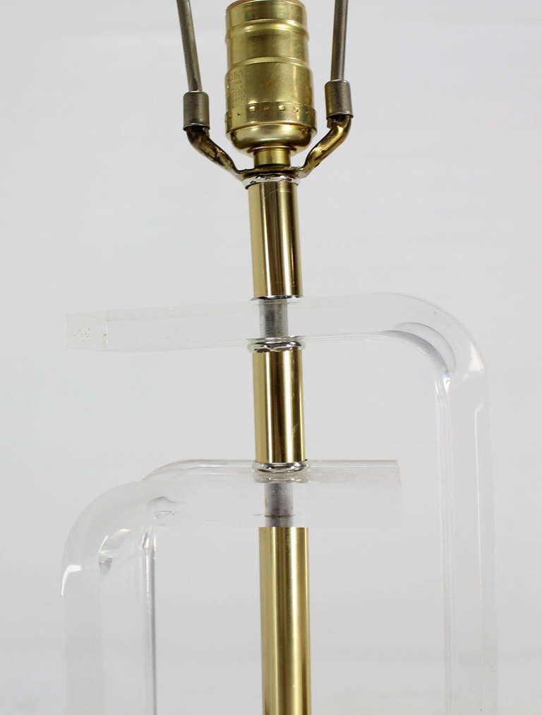 Mid-20th Century Mid-Century Modern Bent Lucite Table Lamp