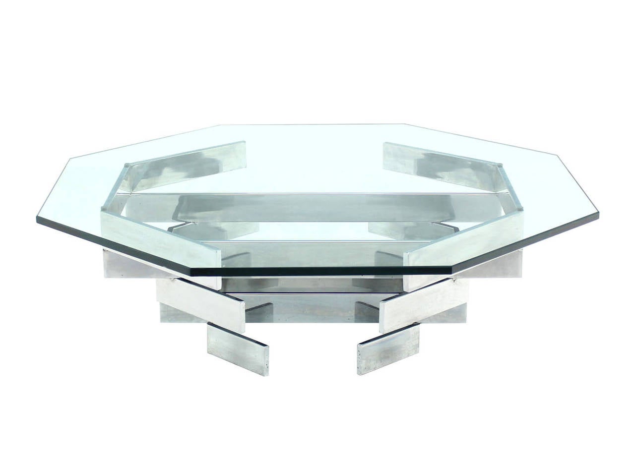 Mid-Century Modern Heavy Stacked Chrome Base Octagonal Coffee Table In Excellent Condition In Rockaway, NJ