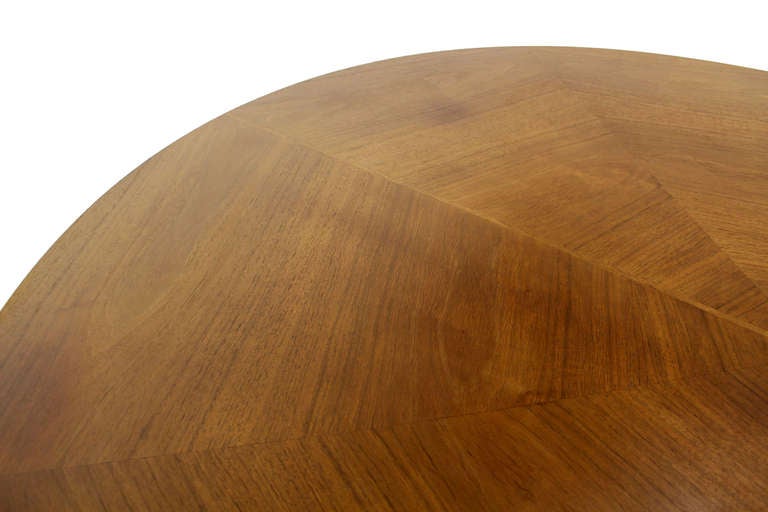 Walnut Coffee Display Center Round Table by Henredon In Excellent Condition In Rockaway, NJ