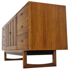 Mid-Century Danish Modern Walnut Long Credenza Dresser 8