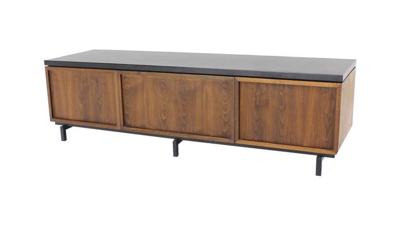 Mid-20th Century High Quality Mid Century Modern Low 18