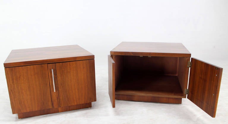 Chrome Pair of Mid-Century Modern Cube Shape End Table Cabinets in Rosewood Walnut