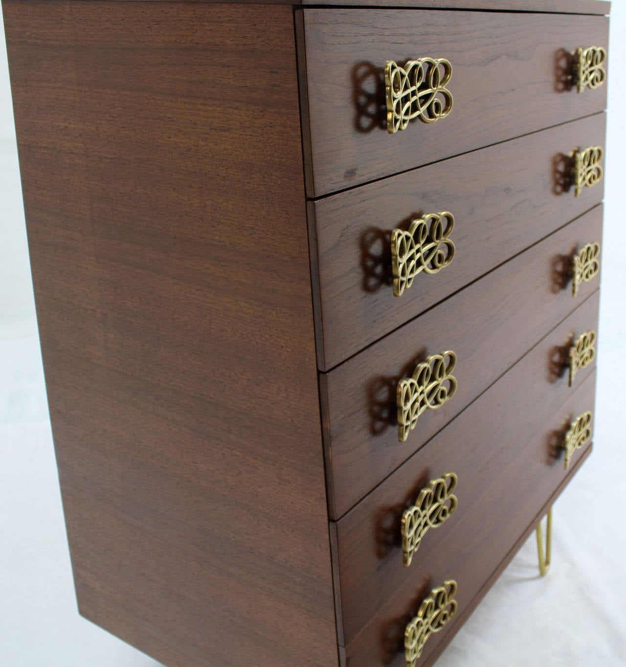 pyramid chest of drawers