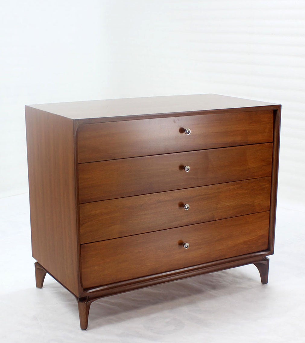mid century 4 drawer dresser