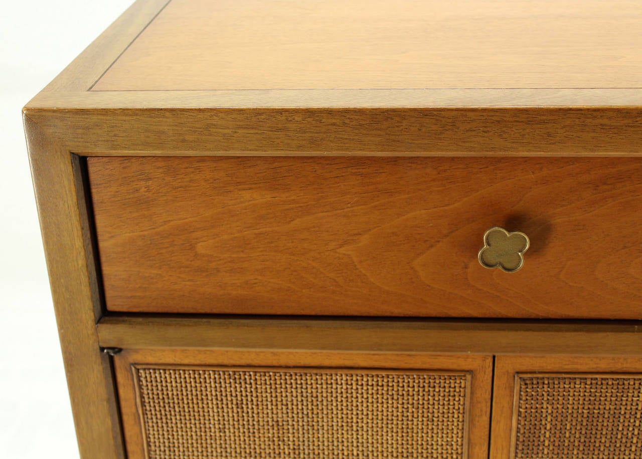 Mid-Century Modern Gentelmen's Chest by Henredon 2