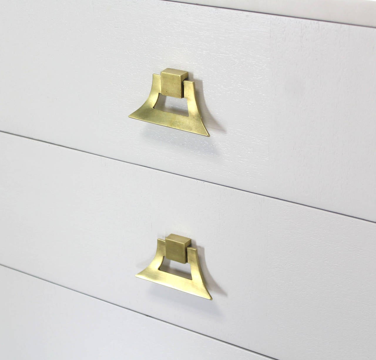Pair of White Lacquer Brass Pulls High Chest Stands In Excellent Condition For Sale In Rockaway, NJ