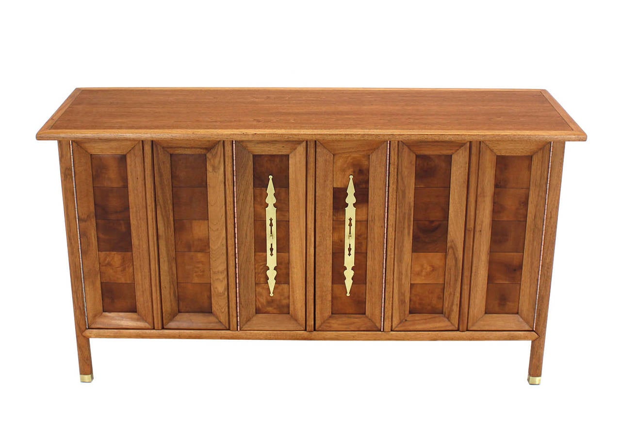 credenza hardware