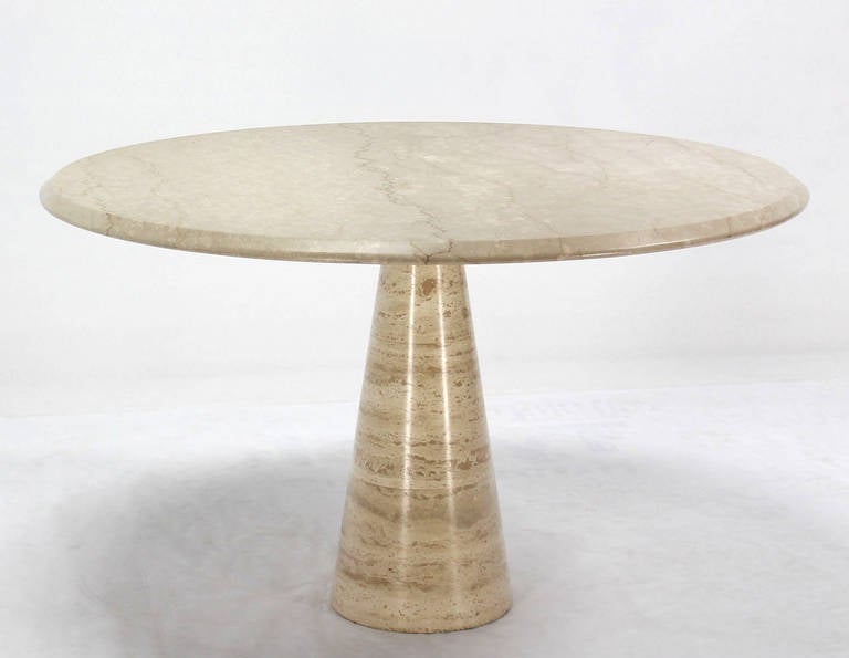 Late 20th Century Single Pedestal Travertine Round Dining Table Mangiarotti