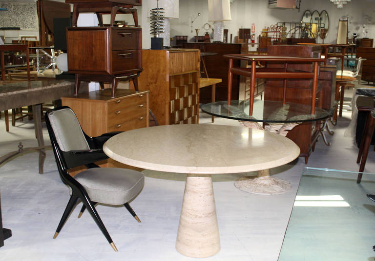 Mid-Century Modern Single Pedestal Travertine Round Dining Table Mangiarotti