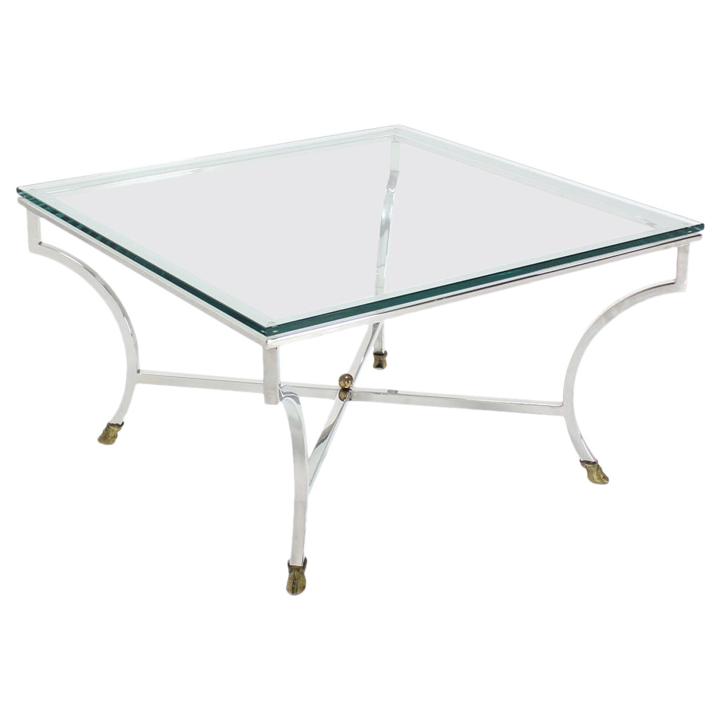 Table basse carrée en laiton courbé avec pieds en sabot et base en verre, en forme de X en vente