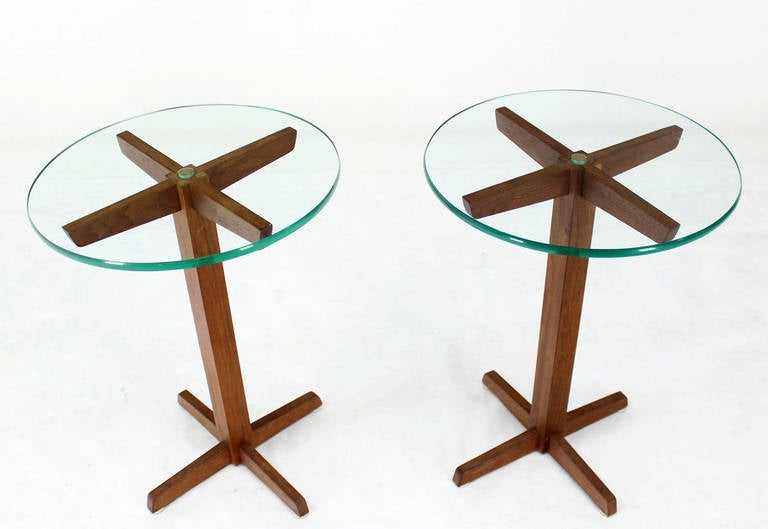 Pair of Mid Century Modern Glass Top Solid Walnut X-Base End or Side Tables In Excellent Condition In Rockaway, NJ