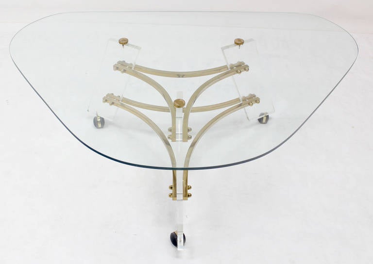Midcentury Modern Kidney Shape Brass and Lucite Base Coffee Table In Excellent Condition In Rockaway, NJ