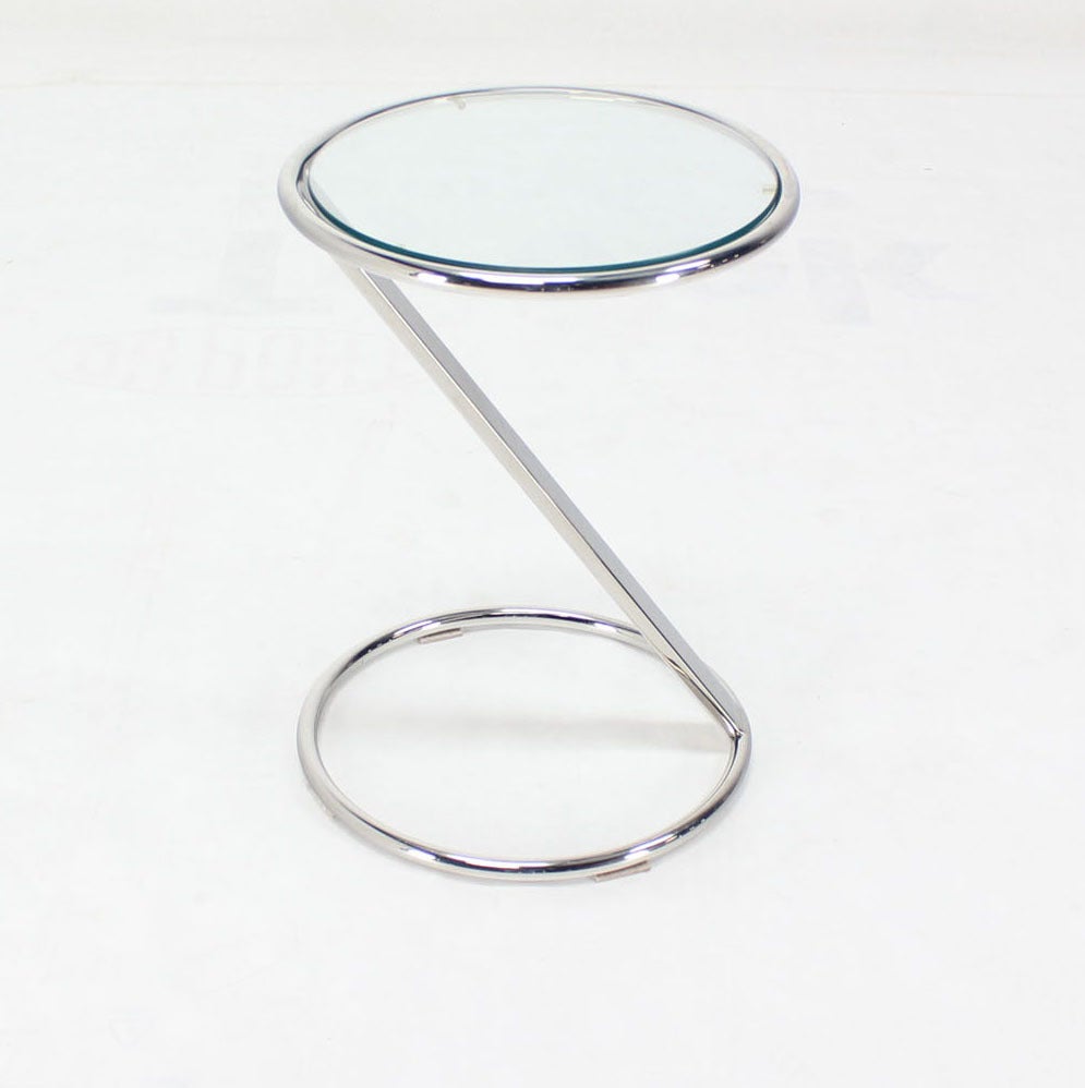 Very stylish mid century modern chrome and glass Z shape base side table or stand.