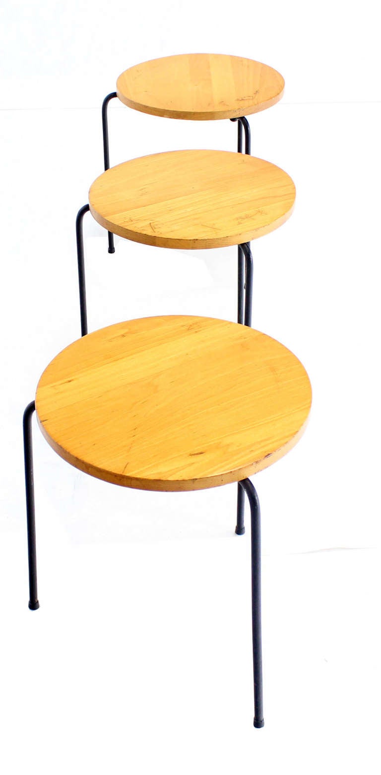 Set of Three Mid-Century Modern Nesting Tables in Style of Paul McCobb 3
