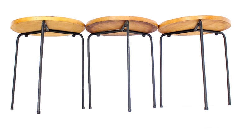Set of Three Mid-Century Modern Nesting Tables in Style of Paul McCobb 1