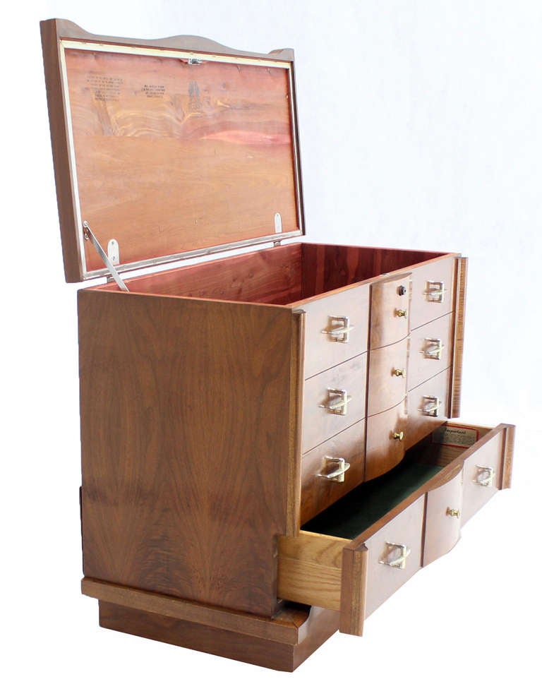 Very nice mid century modern design cedar hope chest with bottom drawer.