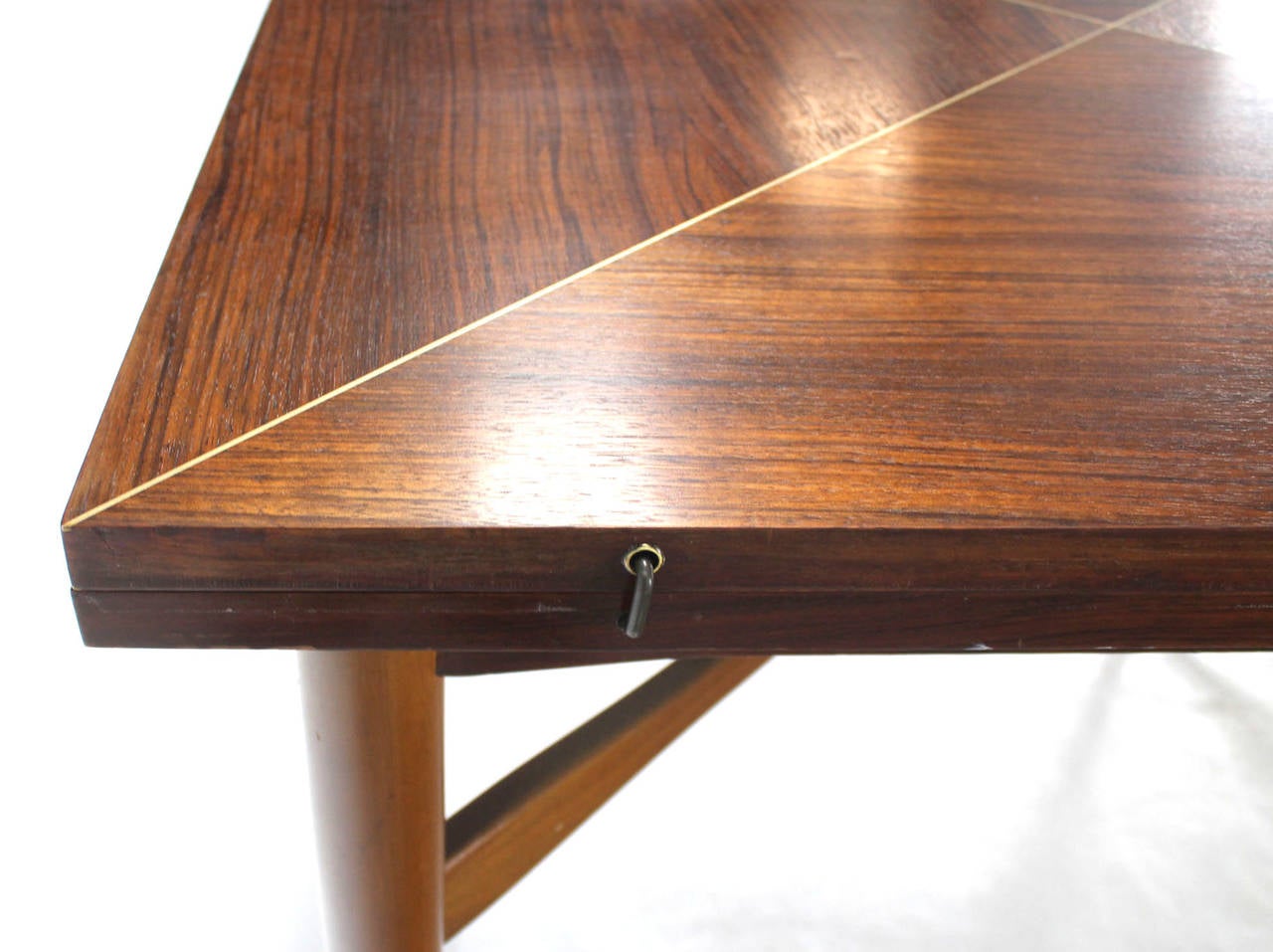 Walnut-Top with Brass Inlay, Mid-Century Modern Expandable Game Table In Excellent Condition In Rockaway, NJ