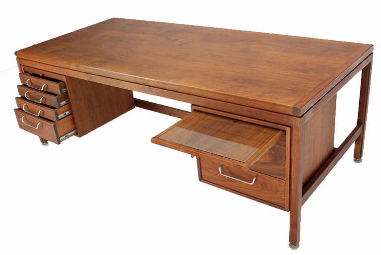 20th Century Jens Risom Oiled Walnut Mid-Century Modern Executive Desk