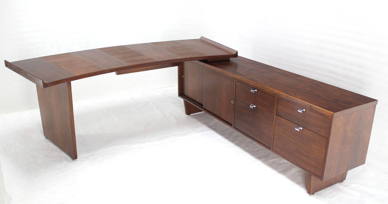 Marked Harvey Probber  large L-shaped mid-century modern desk. Nice rolled edge curve top.